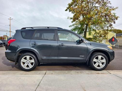 2007 Toyota RAV4 Sport