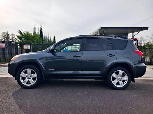 2007 Toyota RAV4 Sport
