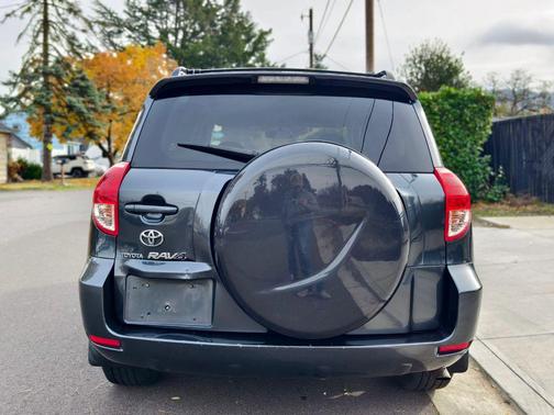 2007 Toyota RAV4 Sport