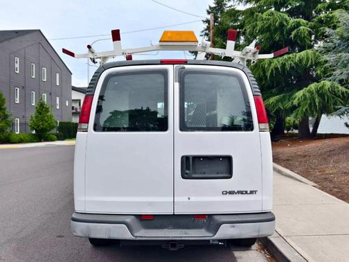 1998 Chevrolet Van G2500