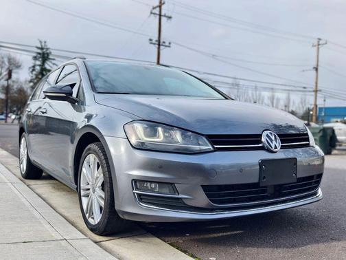 2015 Volkswagen Golf SportWagen TDI SE 4-Door