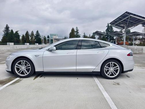 Silver Metallic 2013 Tesla Model S Sedan 4D