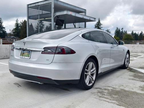 2013 Tesla Model S Sedan 4D