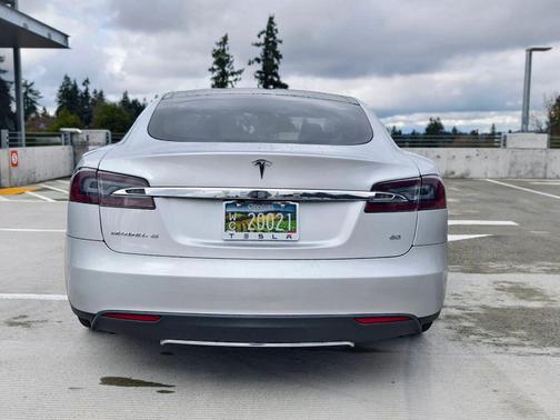 2013 Tesla Model S Sedan 4D