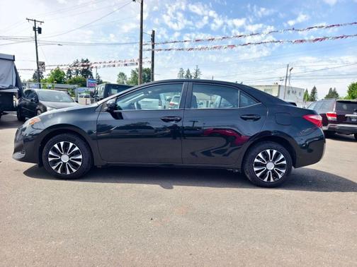 Black Sand Pearl 2018 Toyota Corolla LE