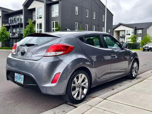 2016 Hyundai Veloster Base
