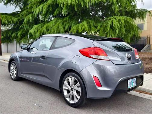 2016 Hyundai Veloster Base