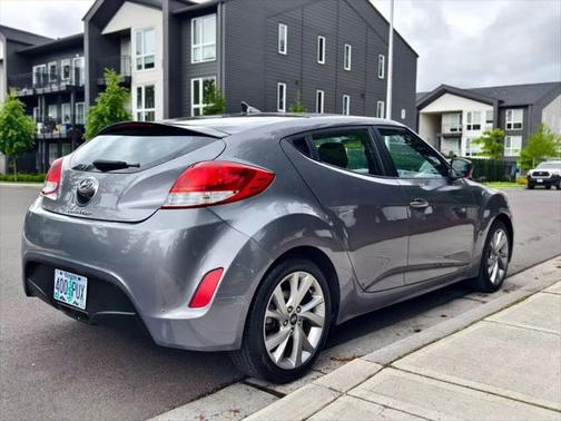2016 Hyundai Veloster Base