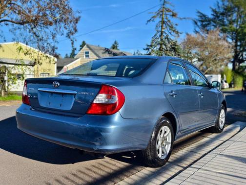 2002 Toyota Camry LE