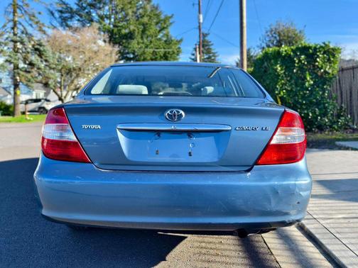 2002 Toyota Camry LE