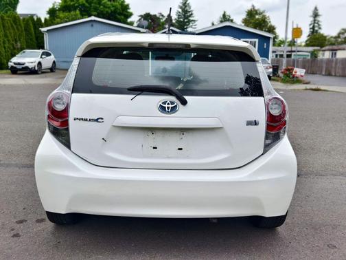 2013 Toyota Prius c One