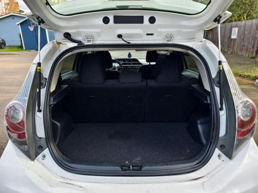 2013 Toyota Prius c One