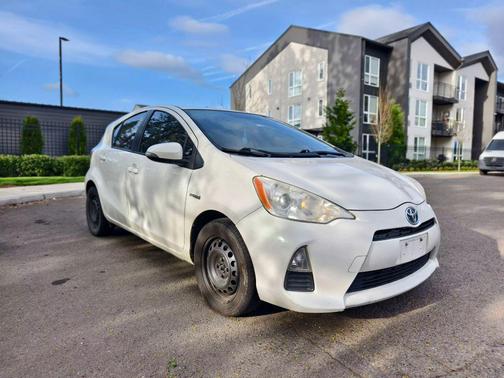 2013 Toyota Prius c One