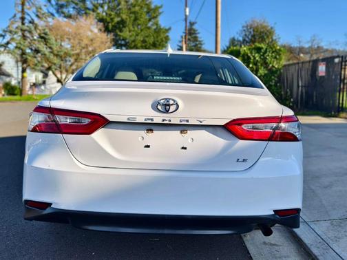 2019 Toyota Camry LE