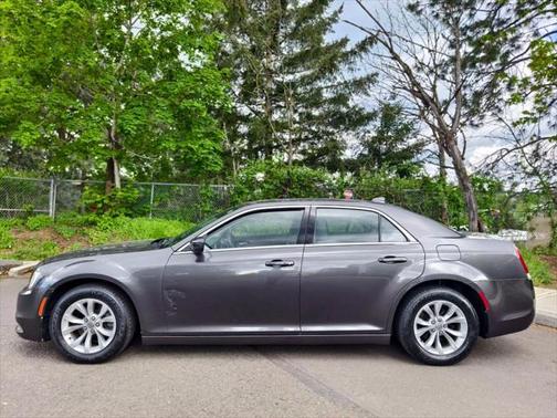 2015 Chrysler 300 Limited