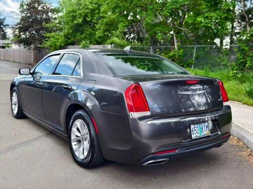 2015 Chrysler 300 Limited
