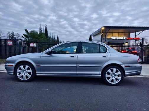 2005 Jaguar X-Type 3.0L Sedan 4D