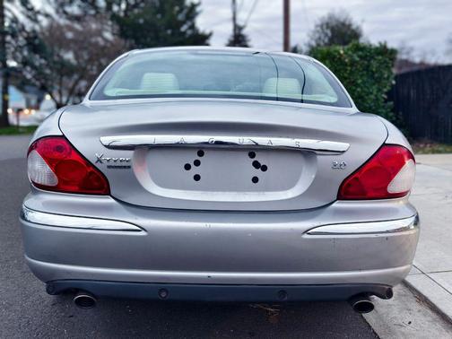 2005 Jaguar X-Type 3.0L Sedan 4D