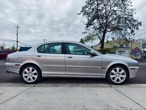 2005 Jaguar X-Type 3.0L Sedan 4D