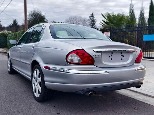 2005 Jaguar X-Type 3.0L Sedan 4D