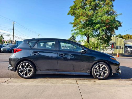 2016 Scion iM Hatchback 4D
