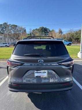2025 Toyota Sienna XLE