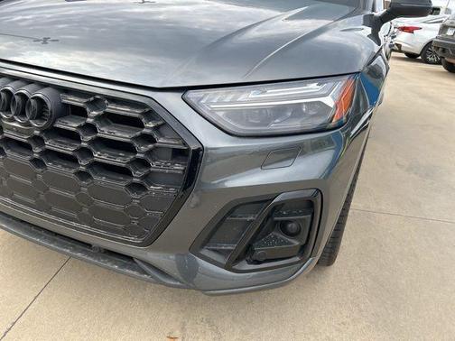 Daytona Gray Pearl Effect 2023 Audi SQ5 3.0T Prestige