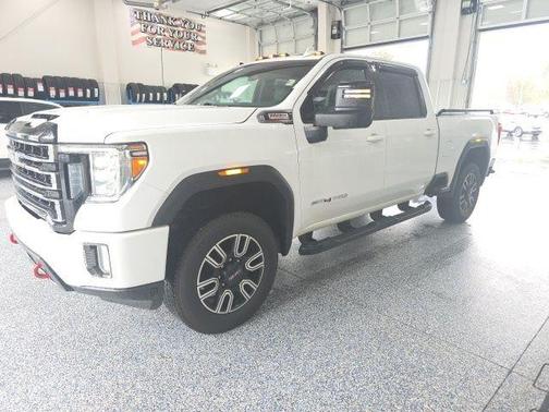 Summit White 2023 GMC Sierra 2500 AT4