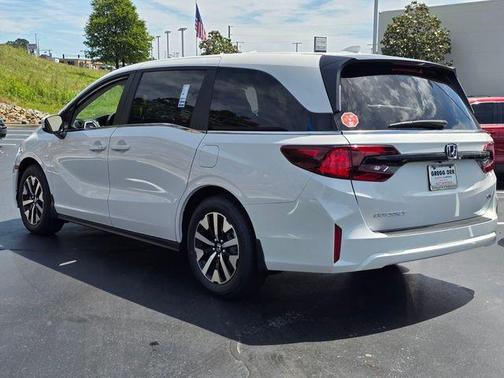 Platinum White 2026 Honda Odyssey EX-L