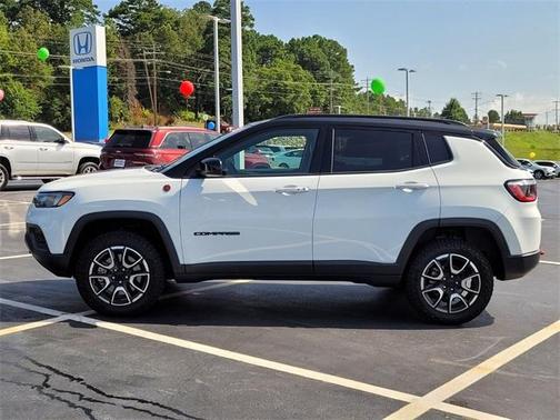 2024 Jeep Compass Trailhawk