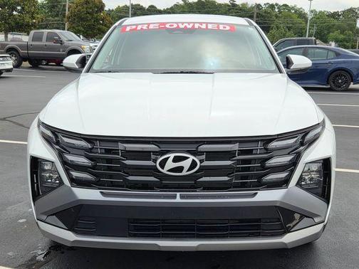 White Pearl 2026 Hyundai TUCSON SE