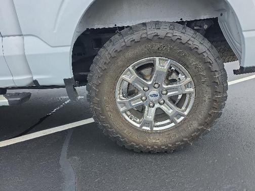 White Metallic 2022 Ford F-150 XLT