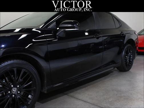 Black 2022 Toyota Camry SE