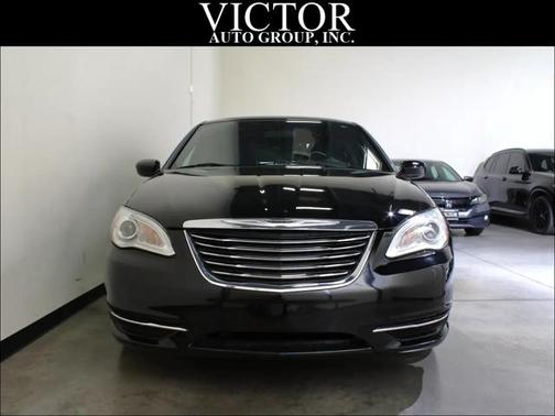 2013 Chrysler 200 Touring