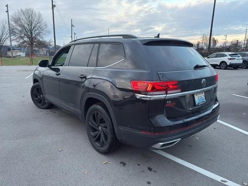 2022 Volkswagen Atlas 2.0T SE w/Technology 4MOTION