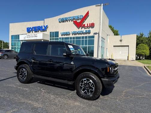 SHADOW BLACK 2024 Ford Bronco OUTER BANKS