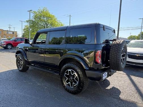 SHADOW BLACK 2024 Ford Bronco OUTER BANKS