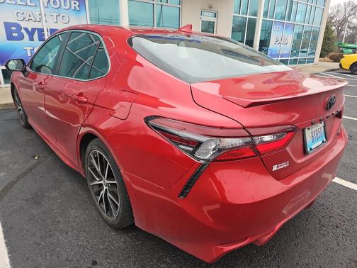 2021 Toyota Camry SE