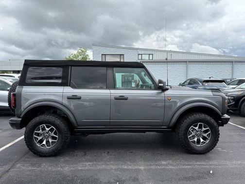 2022 Ford Bronco Badlands