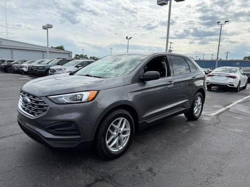 2022 Ford Edge SE