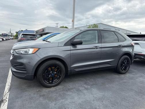 2022 Ford Edge SE