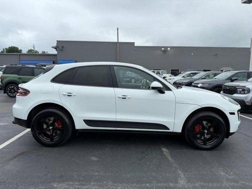 2018 Porsche Macan Base