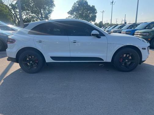 2018 Porsche Macan Base