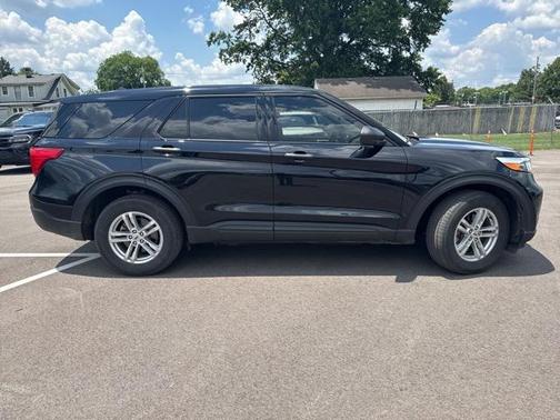2022 Ford Explorer Base