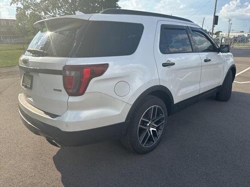 2017 Ford Explorer sport
