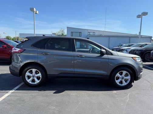 2021 Ford Edge SE