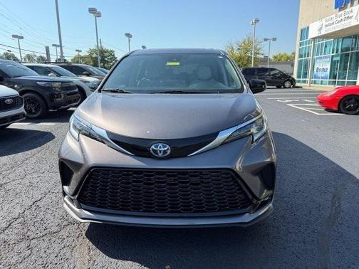 2021 Toyota Sienna XSE 7 Passenger