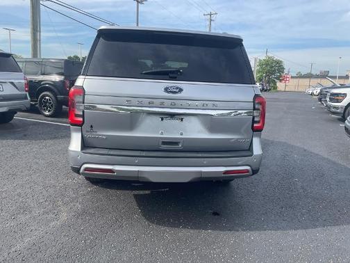 ICONIC SILVER METALLIC 2022 Ford Expedition LIMITED