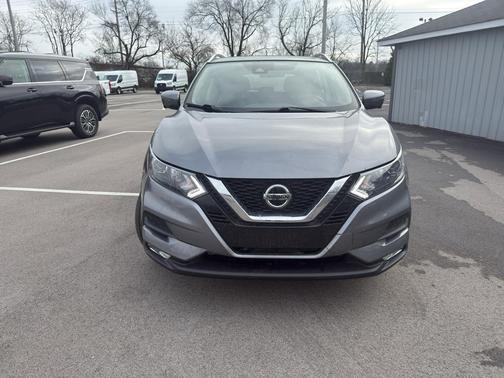 2022 Nissan Rogue Sport SV