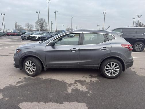 2022 Nissan Rogue Sport SV